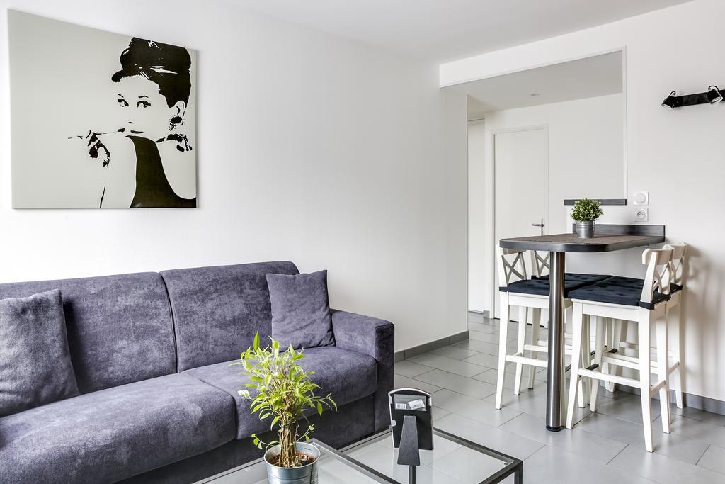 Memorial-Sleep In Normandie Apartment ก็อง ภายนอก รูปภาพ