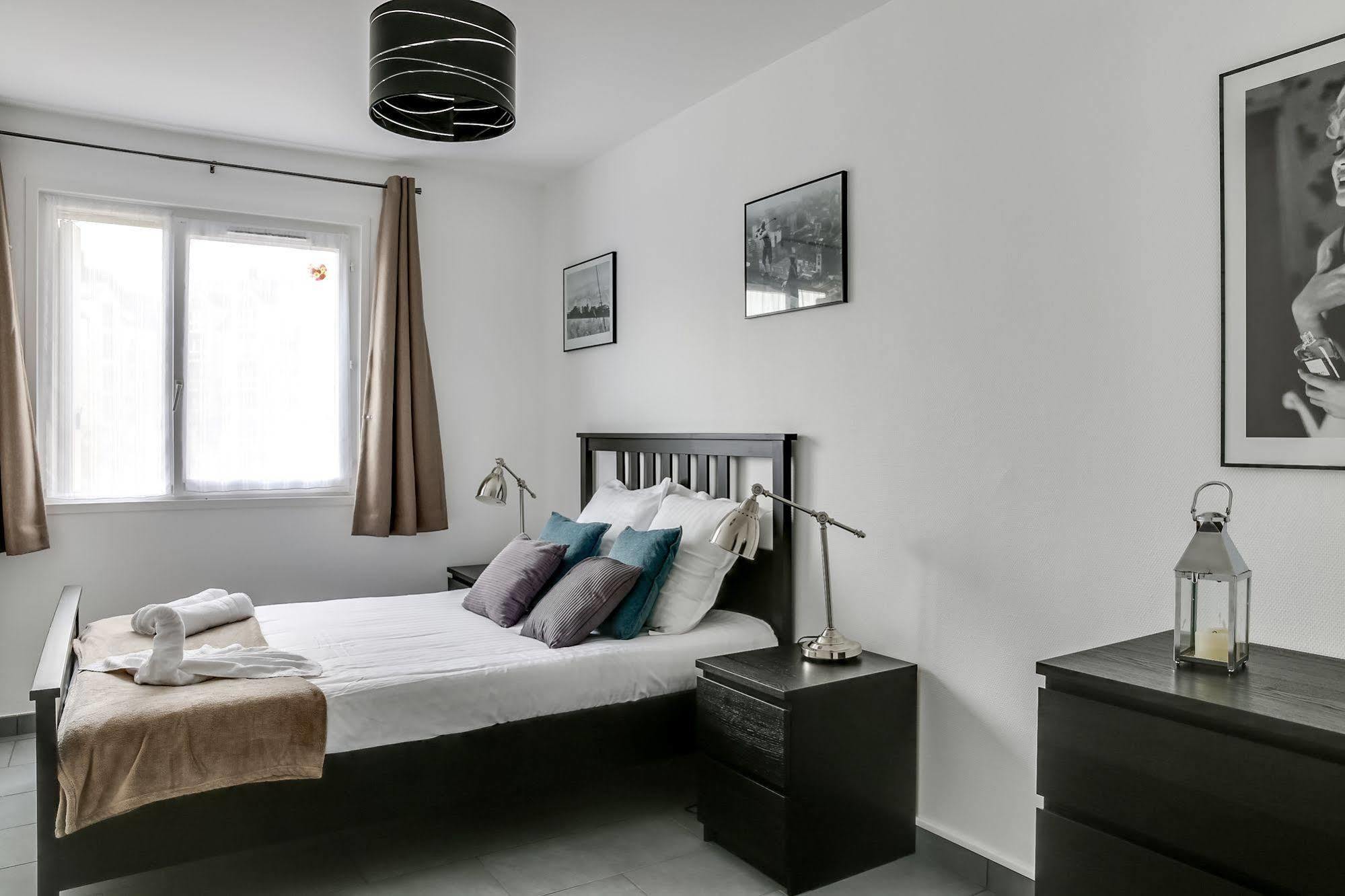 Memorial-Sleep In Normandie Apartment ก็อง ภายนอก รูปภาพ