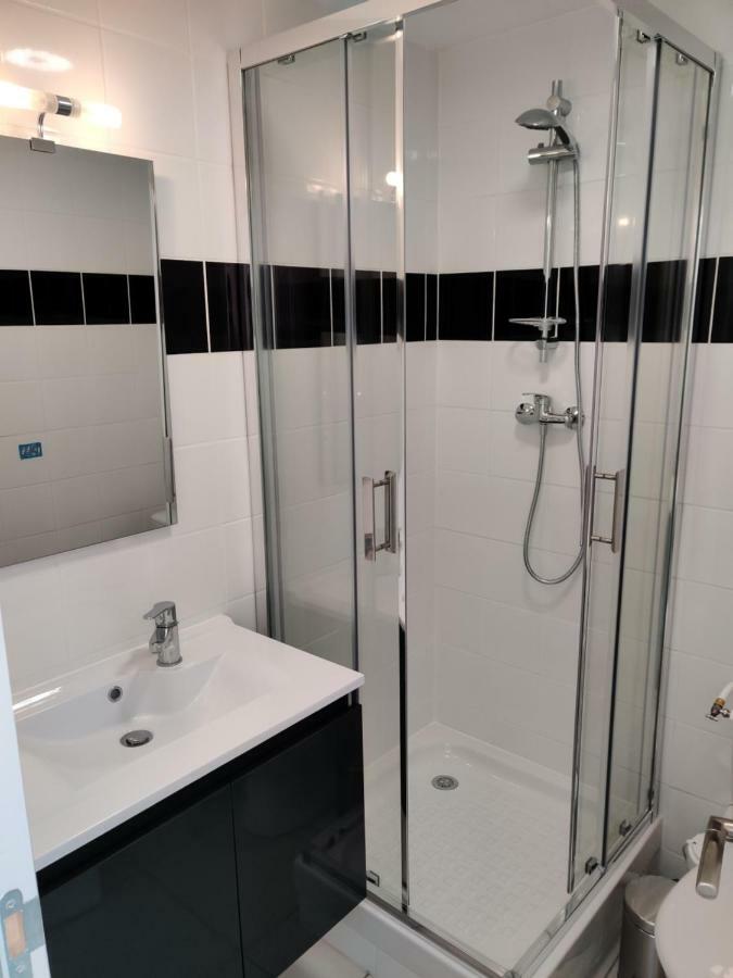Memorial-Sleep In Normandie Apartment ก็อง ภายนอก รูปภาพ